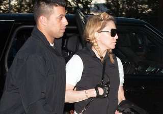 diva tantrums madonna throws attitude shouts at... diva tantrums madonna throws attitude shouts at...
