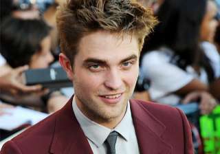 robert pattinson can t remember life before fame... robert pattinson can t remember life before fame...