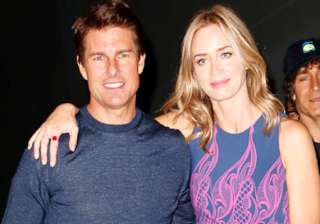 don t be wuss tom cruise once told emily blunt -... don t be wuss tom cruise once told emily blunt -...