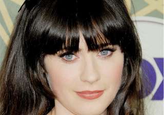 zooey deschanel bags major label record deal -... zooey deschanel bags major label record deal -...