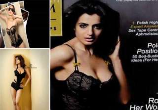 ameesha patel flaunts cleavage and much more on... ameesha patel flaunts cleavage and much more on...