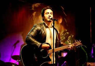 i m dying to perform in india says pak singer ali... i m dying to perform in india says pak singer ali...