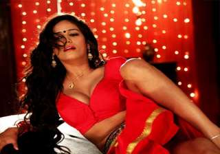 poonam pandey looking for a lover online view hot... poonam pandey looking for a lover online view hot...