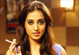 mahie gill turns mona darling in zanjeer remake -... mahie gill turns mona darling in zanjeer remake -...