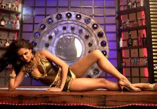 nathalia kaur s steamy number in department -... nathalia kaur s steamy number in department -...