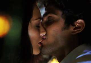 prateik kisses amy jackson in ek diwanaa tha -... prateik kisses amy jackson in ek diwanaa tha -...