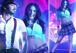 sunny leone turns seductive school girl for kulfi... sunny leone turns seductive school girl for kulfi...
