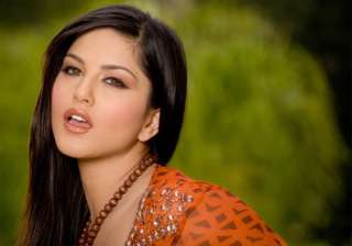 sunny leone may turn down jism 2 over money issue... sunny leone may turn down jism 2 over money issue...