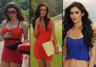 watch out for the seductive actresses on the sets... watch out for the seductive actresses on the sets...