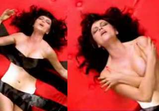 yana bares it all in aag ka dariya video - India... yana bares it all in aag ka dariya video - India...