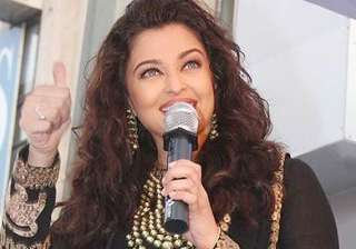 aishwarya rai bachchan is back in her sizzling... aishwarya rai bachchan is back in her sizzling...