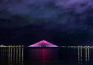 it s pink for bandra worli sea link see pics -... it s pink for bandra worli sea link see pics -...