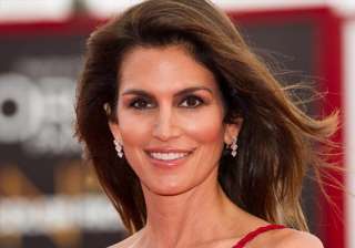 cindy crawford to release her hybrid book in 2015... cindy crawford to release her hybrid book in 2015...