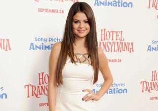 confidence is most attractive about women selena... confidence is most attractive about women selena...