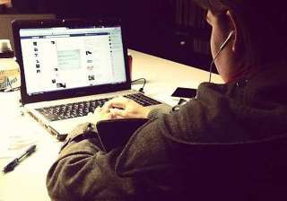 facebook may lower your self control view pics -... facebook may lower your self control view pics -...