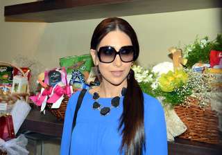 i try to make eating fun for kids karisma kapoor... i try to make eating fun for kids karisma kapoor...