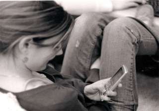 youngsters tempted to text even during sex -... youngsters tempted to text even during sex -...