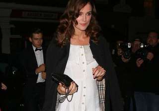 keira knightley prefers loose clothes because of... keira knightley prefers loose clothes because of...