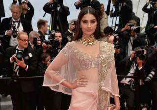 sonam is a queen of fashion designer anupamaa... sonam is a queen of fashion designer anupamaa...