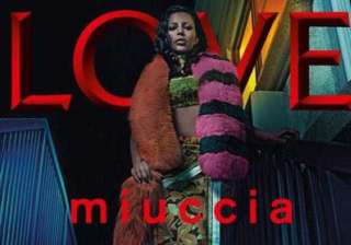 kim kardashian looks unrecognisable in love... kim kardashian looks unrecognisable in love...