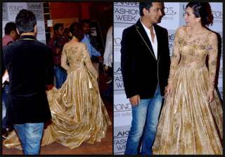 karisma dazzles in gold for vikram phadnis at lfw... karisma dazzles in gold for vikram phadnis at lfw...