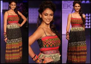 aditi rao hydari walks for anita dongre s liva... aditi rao hydari walks for anita dongre s liva...