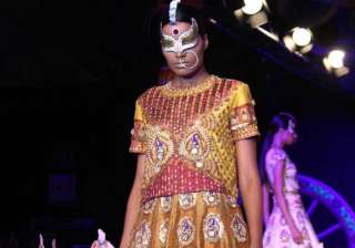 manish arora kitsch collection brings past into... manish arora kitsch collection brings past into...