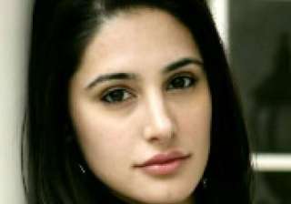 holi special nargis fakhri holi fashion tips see... holi special nargis fakhri holi fashion tips see...