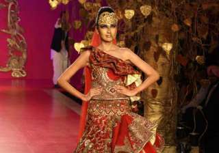 ritu beri plumbed punjabi roots for couture... ritu beri plumbed punjabi roots for couture...