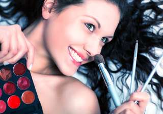 tricks to apply makeup quickly view pics - India... tricks to apply makeup quickly view pics - India...