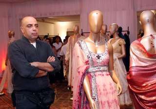 wills lifestyle fashion week 2014 tarun tahiliani... wills lifestyle fashion week 2014 tarun tahiliani...