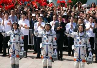 chinese astronauts successfully complete first... chinese astronauts successfully complete first...