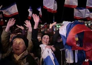 crimea votes yes to reunification with russia in... crimea votes yes to reunification with russia in...