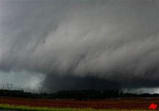 dozens of tornadoes kill 201 people in the us -... dozens of tornadoes kill 201 people in the us -...