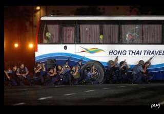 philippines bus hostage crisis ends with 8 dead -... philippines bus hostage crisis ends with 8 dead -...