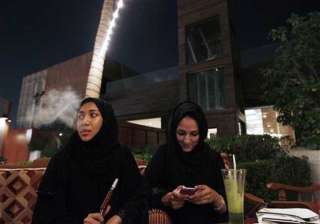 saudi single women challenge tradition in love... saudi single women challenge tradition in love...