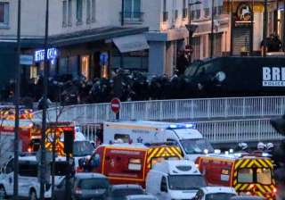muslim man hailed for life saving courage during... muslim man hailed for life saving courage during...
