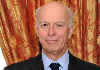 argentina summons british ambassador over spying... argentina summons british ambassador over spying...