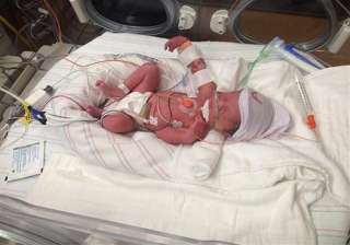 us woman dies after giving birth to quadruplets -... us woman dies after giving birth to quadruplets -...