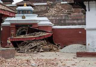 500 year old kathmandu temple turned to rubble... 500 year old kathmandu temple turned to rubble...