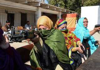 teachers in pakistan to carry guns in classroom -... teachers in pakistan to carry guns in classroom -...