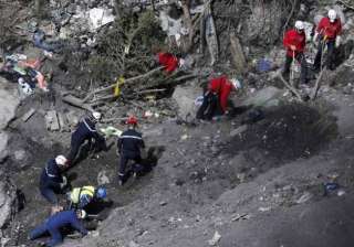 video shows cabin chaos minutes before... video shows cabin chaos minutes before...
