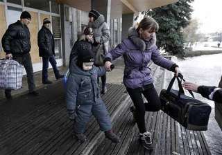 civilians flee east ukraine town as fighting... civilians flee east ukraine town as fighting...