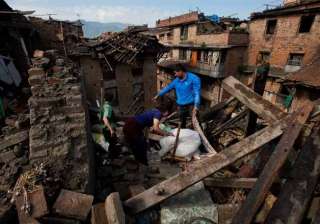 nepaldevastated death toll surpasses 4000 mark... nepaldevastated death toll surpasses 4000 mark...