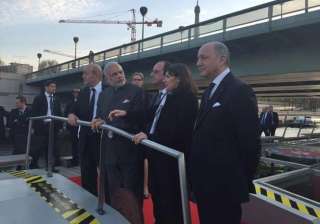 modi has naav pe charcha with french president -... modi has naav pe charcha with french president -...