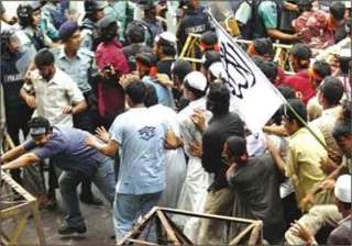 30 dead as bangladesh political violence... 30 dead as bangladesh political violence...