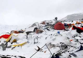 climbers safe on northern slope of mt everest... climbers safe on northern slope of mt everest...
