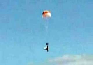 amazing video wing comes off plane pilot walks... amazing video wing comes off plane pilot walks...