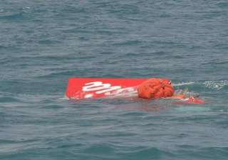 divers sent to investigate pings from crashed... divers sent to investigate pings from crashed...