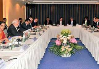 pm modi meets movers and shakers of german... pm modi meets movers and shakers of german...